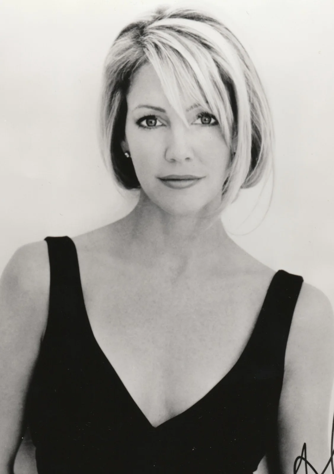Heather Locklear — Heather Locklear Signed 8x10 Photo Autograph B&W TV Actress Promo, изображение 3