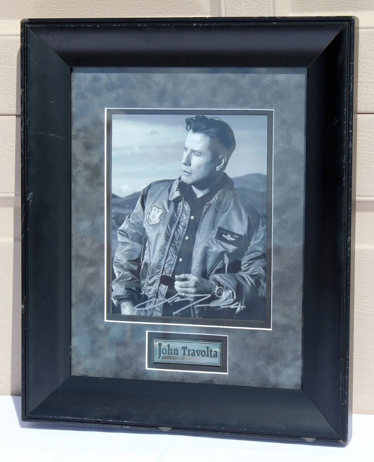 John Travolta — John Travolta Autographed Photo Portrait – Hollywood Movie Star - Framed, изображение 2