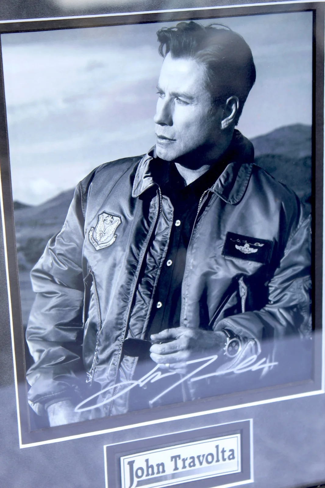 John Travolta — John Travolta Autographed Photo Portrait – Hollywood Movie Star - Framed, изображение 5
