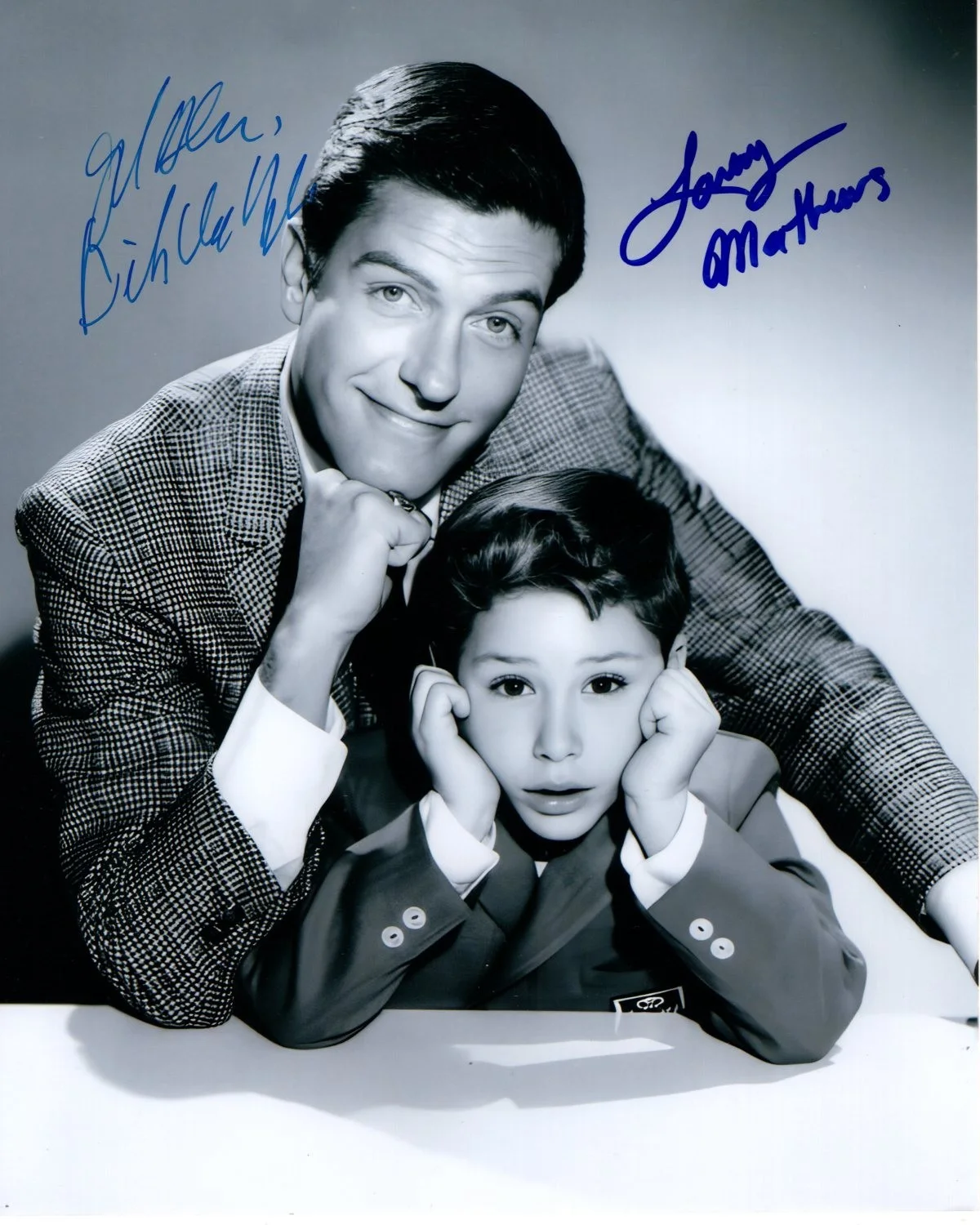 Mary Tyler Moore and Dick Van Dyke — DICK VAN DYKE and LARRY MATTHEWS signed autographed 8x10 photo