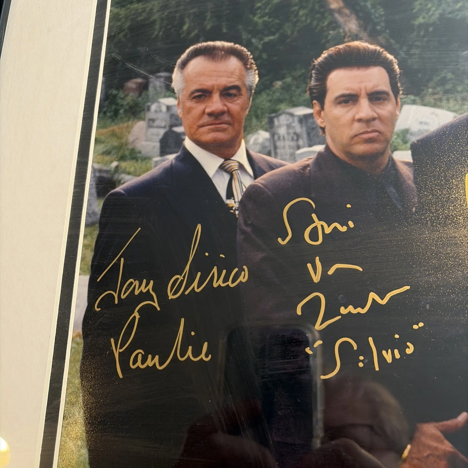 James Gandolfini — The Sopranos Cast Signed & Framed With Inscriptions 16x20 Photograph - Steiner, изображение 3