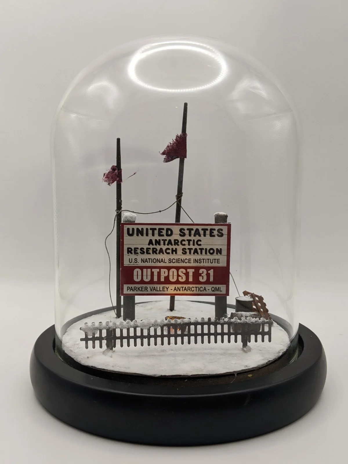 Outpost 31 Mini Diorama – The Thing Inspired Horror Movie Collectible – Handmade, изображение 3