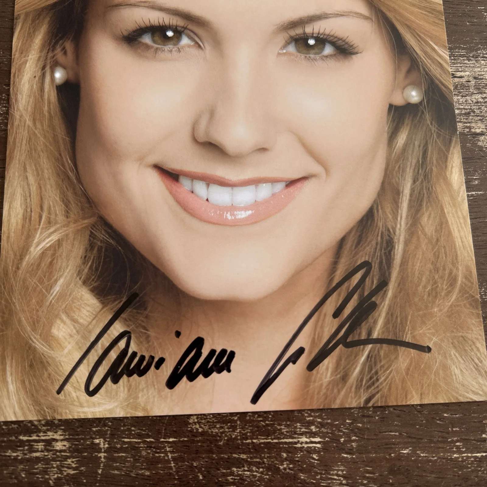 Lauriane Gilliéron — Lauriane Gillieron Signed 7x10 Inch Photograph Autographed Swiss Actress, изображение 2