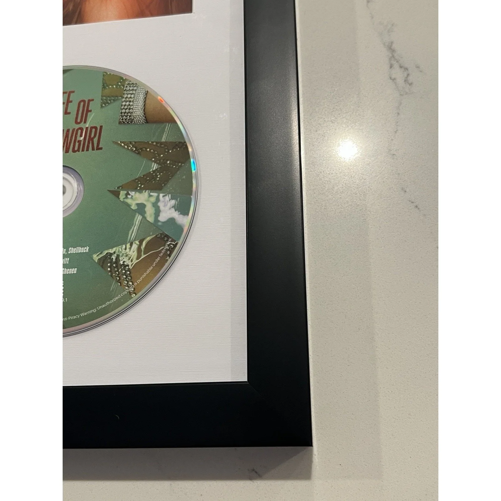Taylor Swift The Life of a Showgirl Signed Photo Framed CD Photo Autograph #2, изображение 5