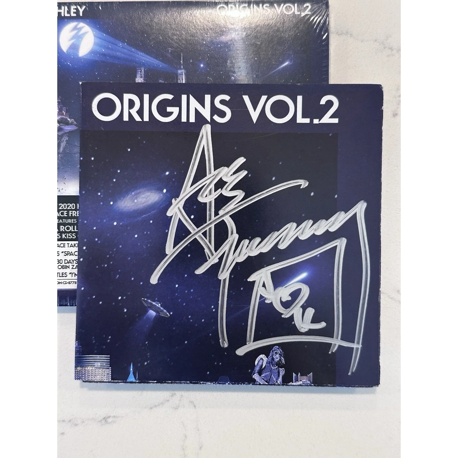 ACE FREHLEY SIGNED ORGINS VOL 2 CD AUTOGRAPHED BOOKLET NEW KISS, изображение 2
