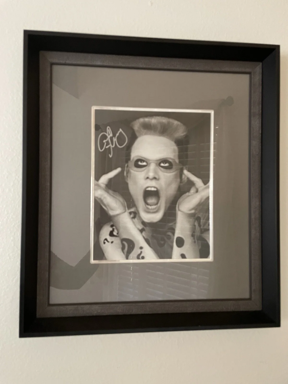 Jim Carrey Signed “The Riddler” Photo – Batman Forever –Framed Autograph Display, изображение 2