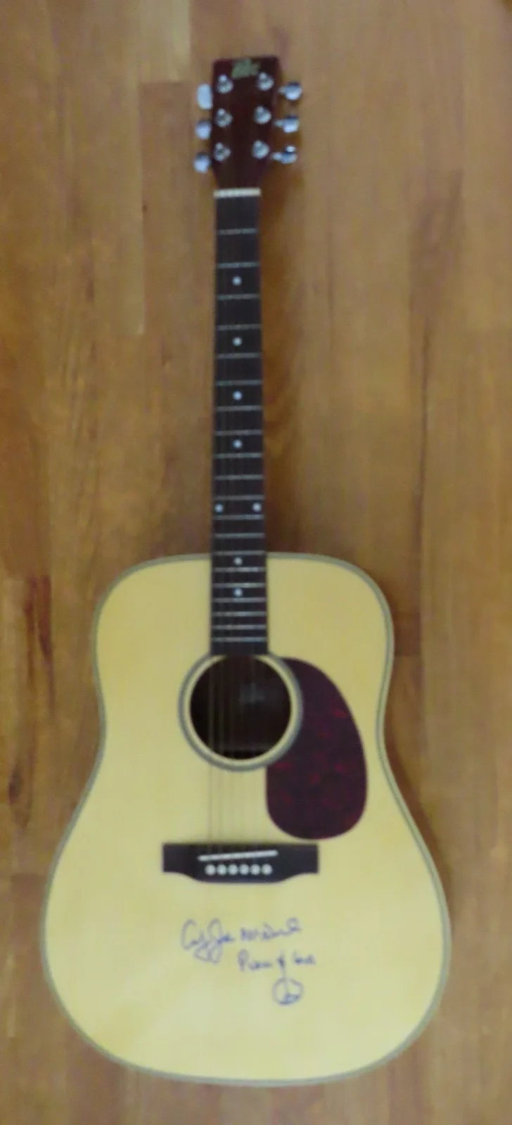"Country Joe" McDONALD signed "PEACE & LOVE" Rogue Guitar COA WOODSTOCK, изображение 3