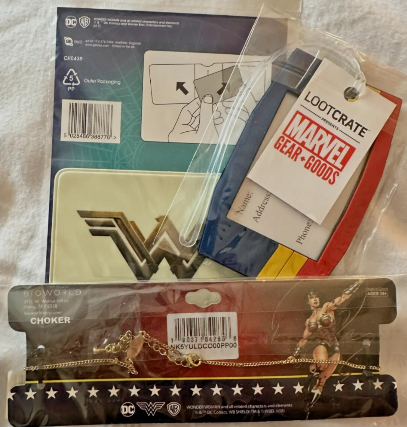 WONDER WOMAN - Collectables. Necklace Luggage Tag Card Wallet. New & Sealed. DC, изображение 2