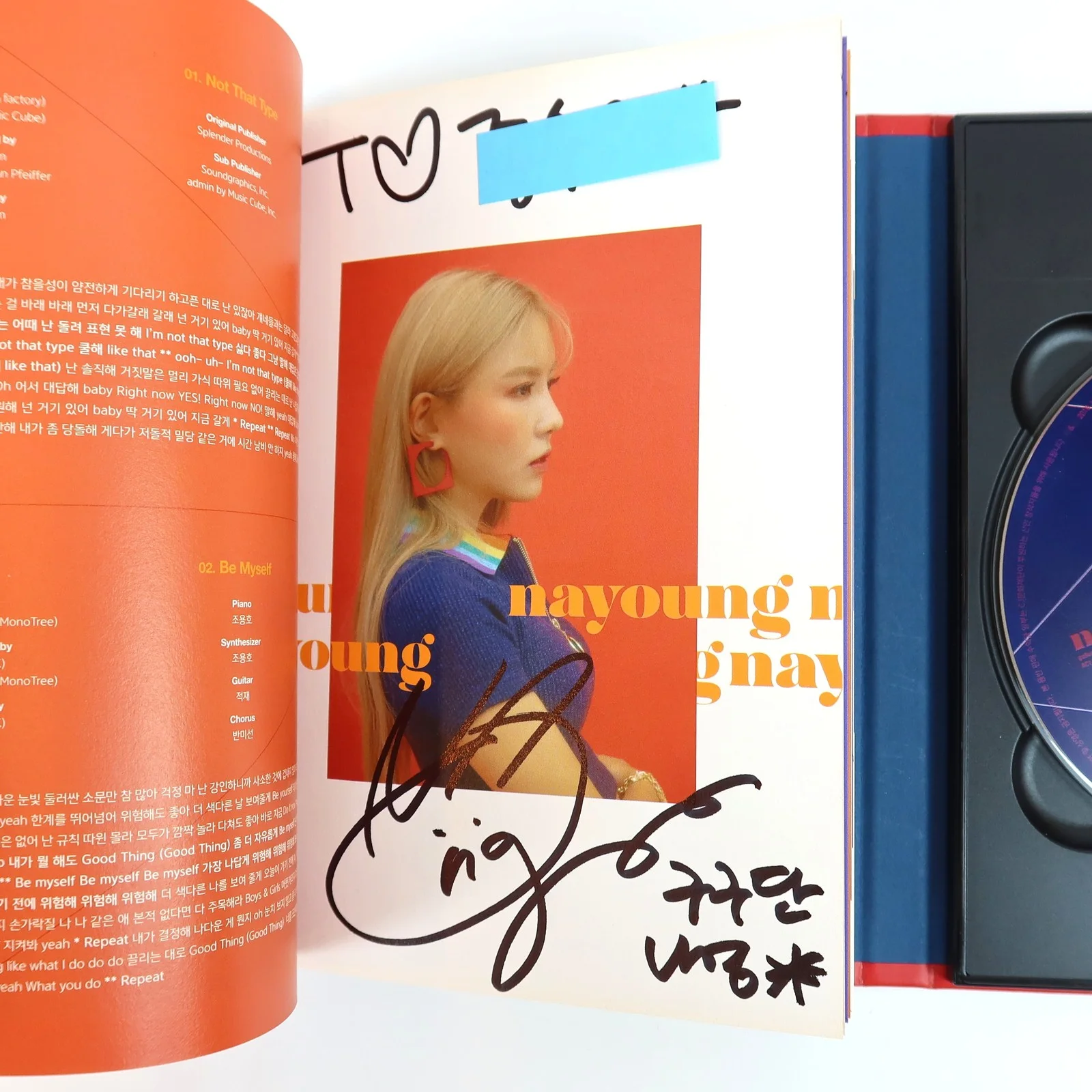 Gugudan - New Action 3rd Mini Album Pages Signed CD 2018, image 5