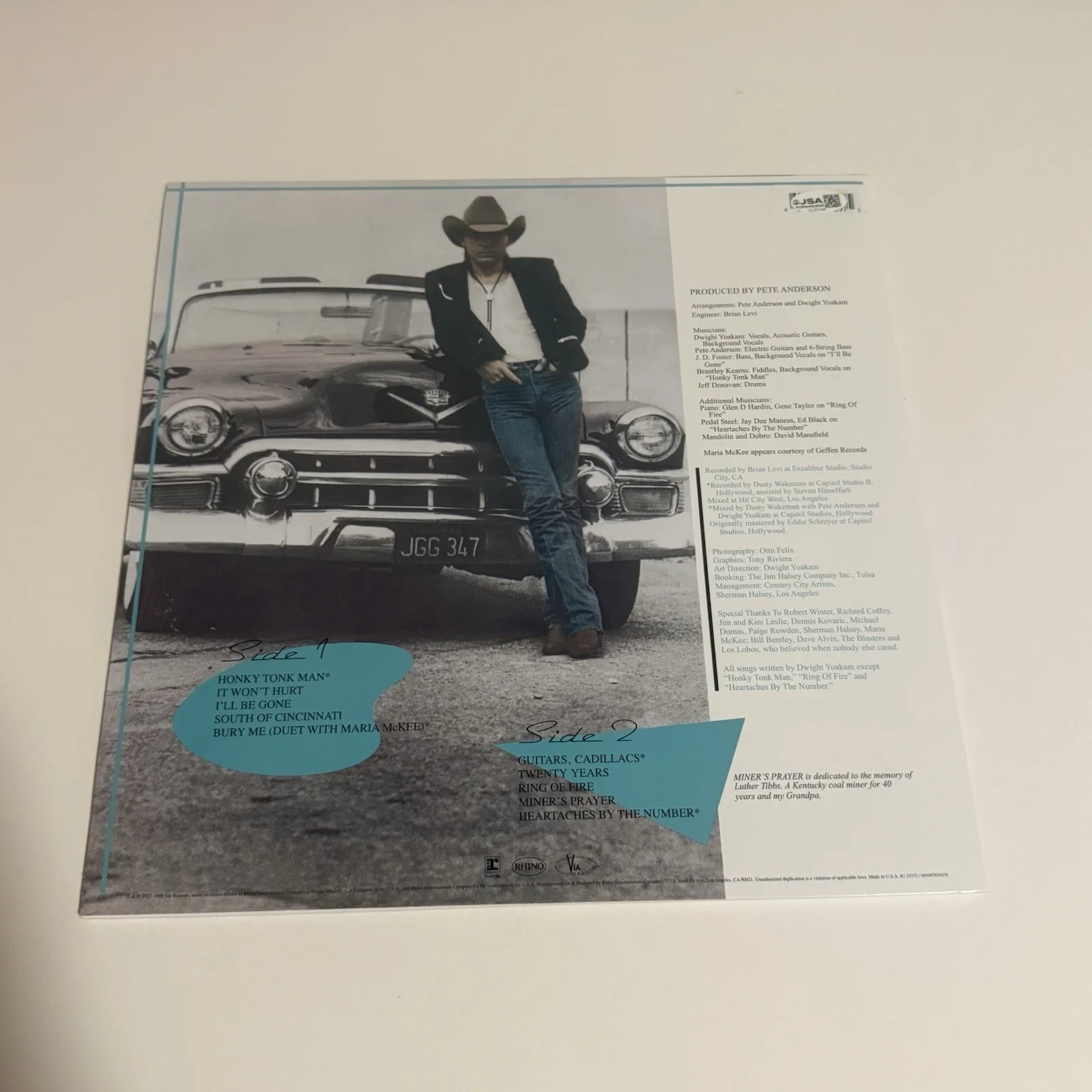 DWIGHT YOAKAM SIGNED GUITARS CADILLACS ETC ETC WITH JSA COA, image 3
