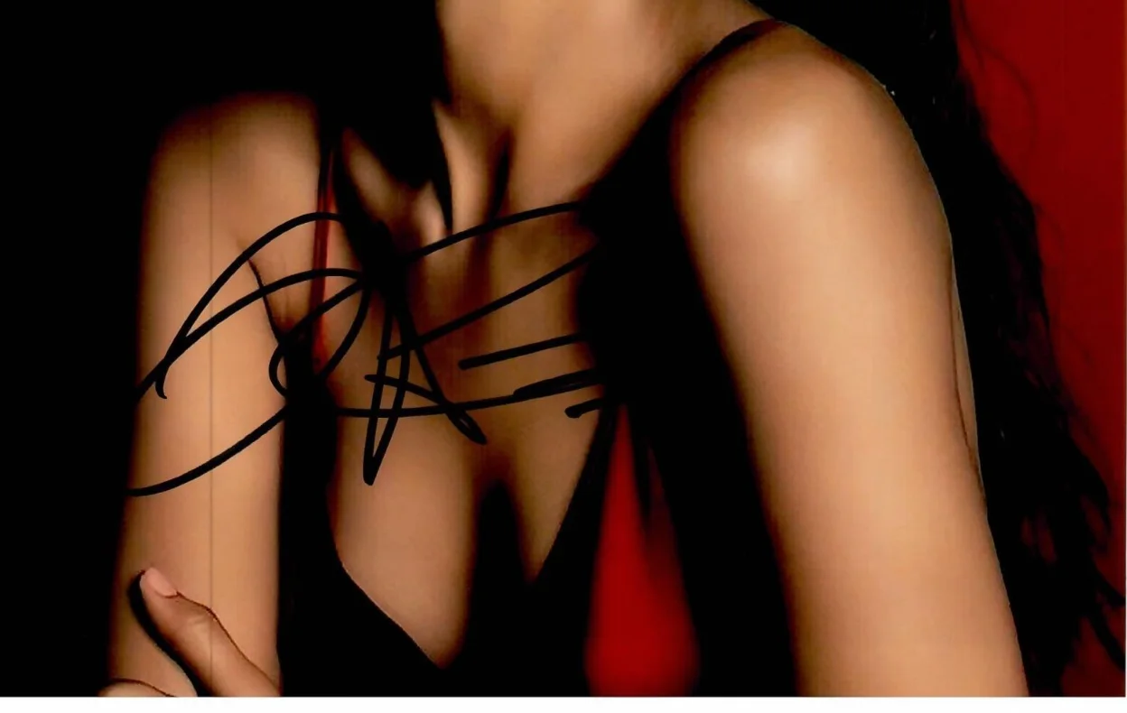 Zendaya Singer Actress Model Dancer Signed Autographed 8 x 10 Photo TTM COA, изображение 2