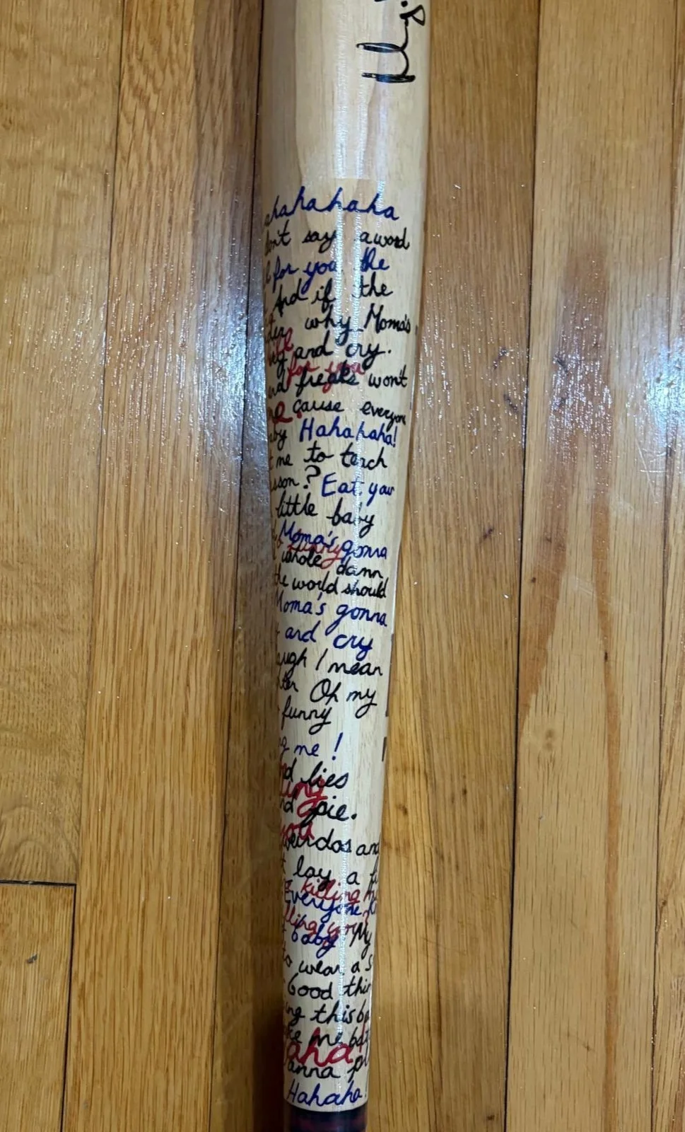 Harley Quinn — HARLEY QUINN SIGNED AUTOGRAPH BAT GOOD NIGHT SUICIDE SQUAD INSCRIPTION CELEBRITY, изображение 5