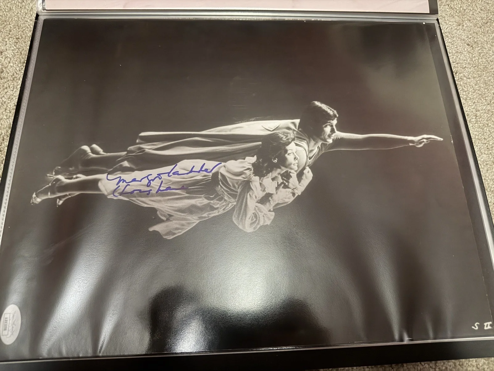 Margot Kidder Signed Photo 11x14 Superman - COA JSA, image 3