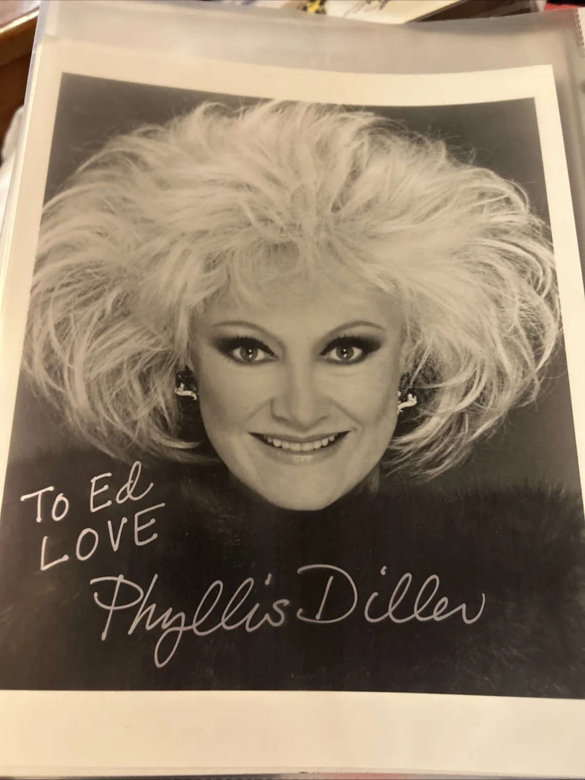 Phyllis Diller — Phyllis Diller Autographed 8 X 10 Black-And-White Photos Signed In Silver Marker, изображение 4