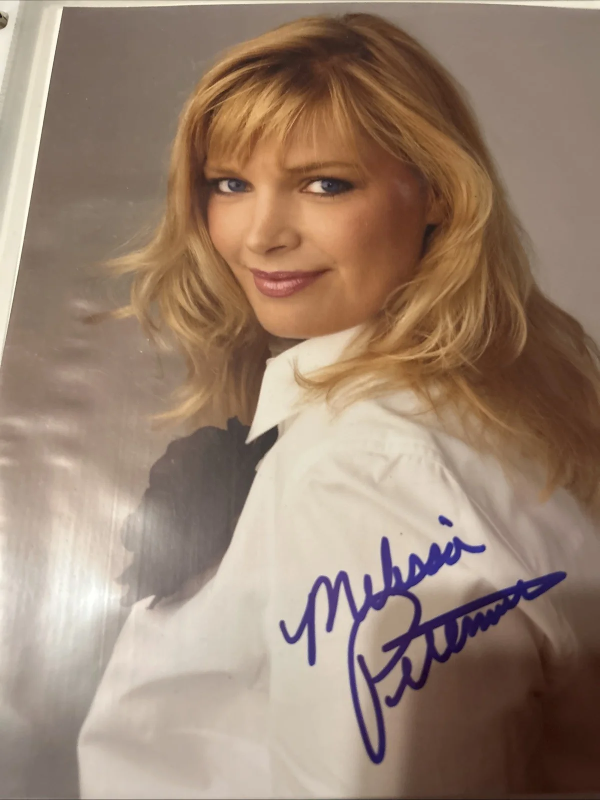 Melissa Peterman — Melissa Peterman Autographed 8 X 10 Color Photos Signed And Blue Ink, изображение 4