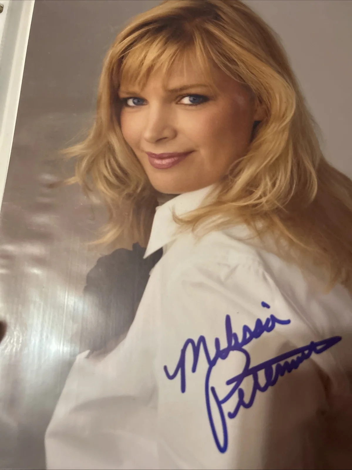 Melissa Peterman — Melissa Peterman Autographed 8 X 10 Color Photos Signed And Blue Ink, изображение 5