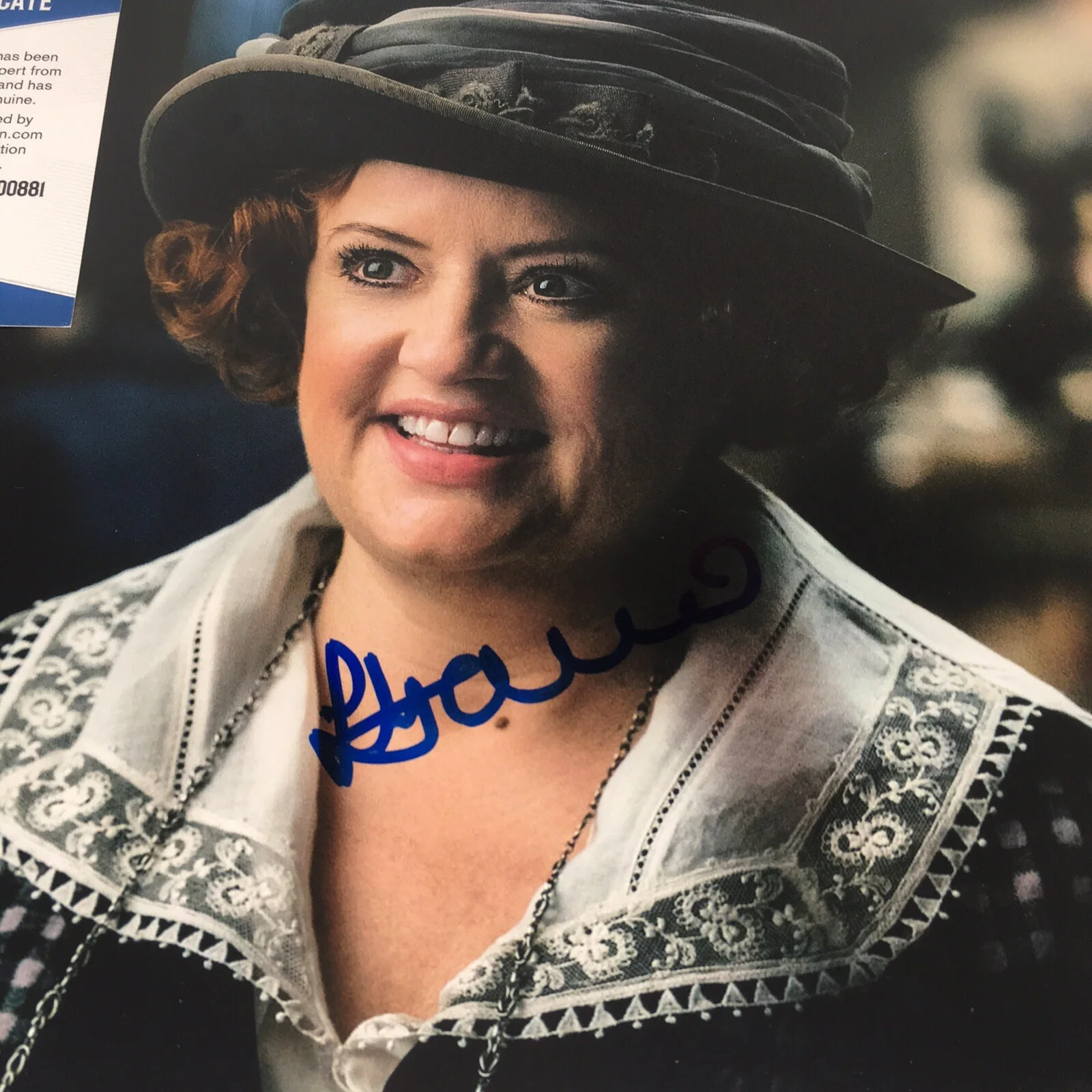 Lucy Davis — Lucy Davis Signed 8x10 Photo Wonder Woman 2017 BECKETT BAS THE OFFICE UK, изображение 2