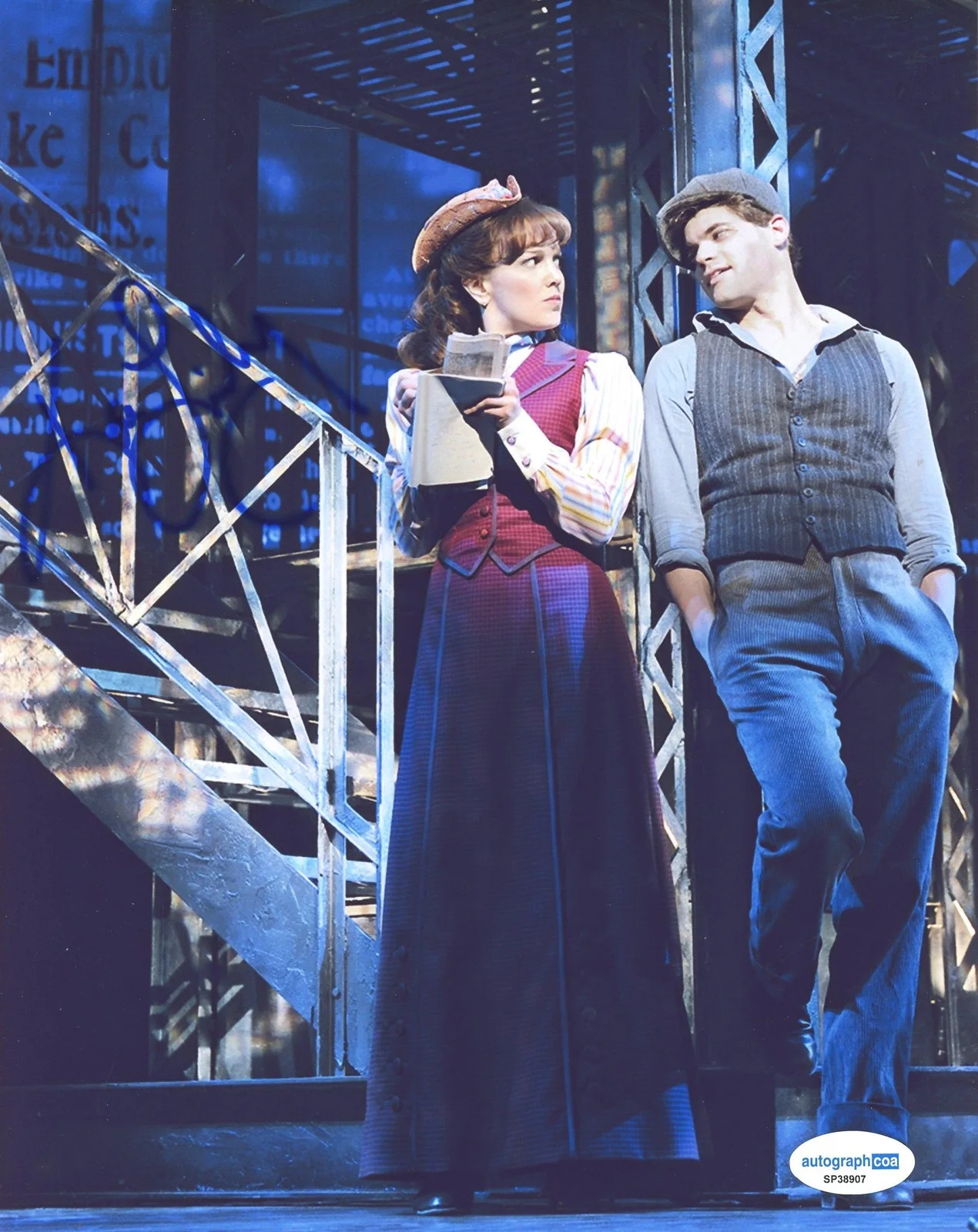 Kara Lindsay — Kara Lindsay "Newsies" AUTOGRAPH Signed Broadway 'Katherine' 8x10 Photo ACOA, изображение 2