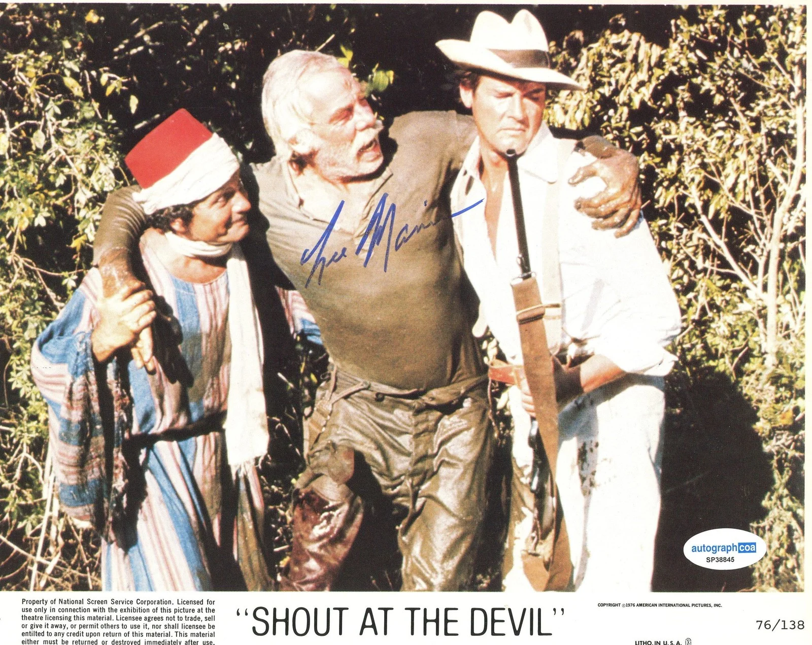 Lee Marvin — Lee Marvin "Shout at the Devil" AUTOGRAPH Signed 'Flynn' 8x10 Photo ACOA, image 2