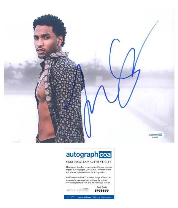 Trey Songz — Trey Songz "Ready" R&B Singer AUTOGRAPH Signed Shirtless 8x10 Photo ACOA