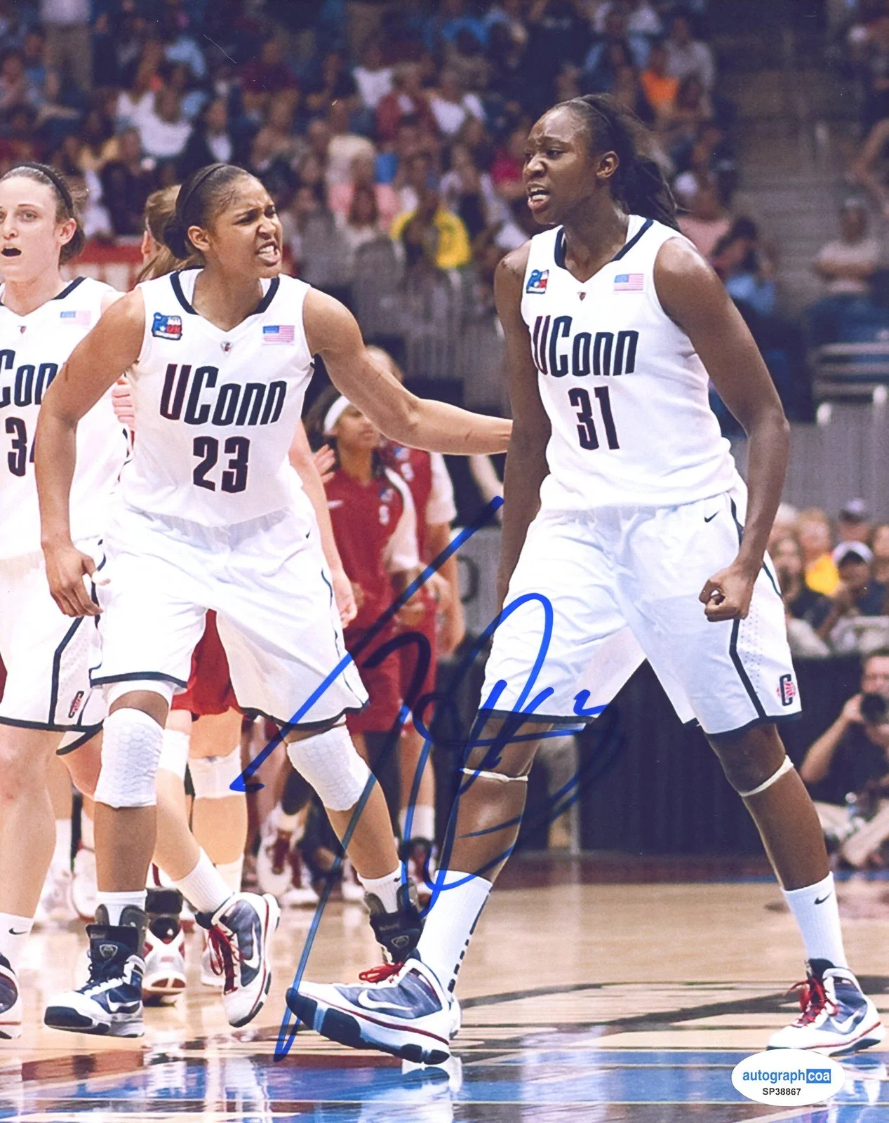 Tina Charles — Tina Charles AUTOGRAPH Signed UConn Huskies Basketball 8x10 Photo ACOA, image 2