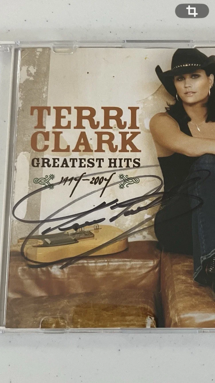 TERRI CLARK SIGNED/AUTOGRAPHED CD COVER WITH COA, image 2