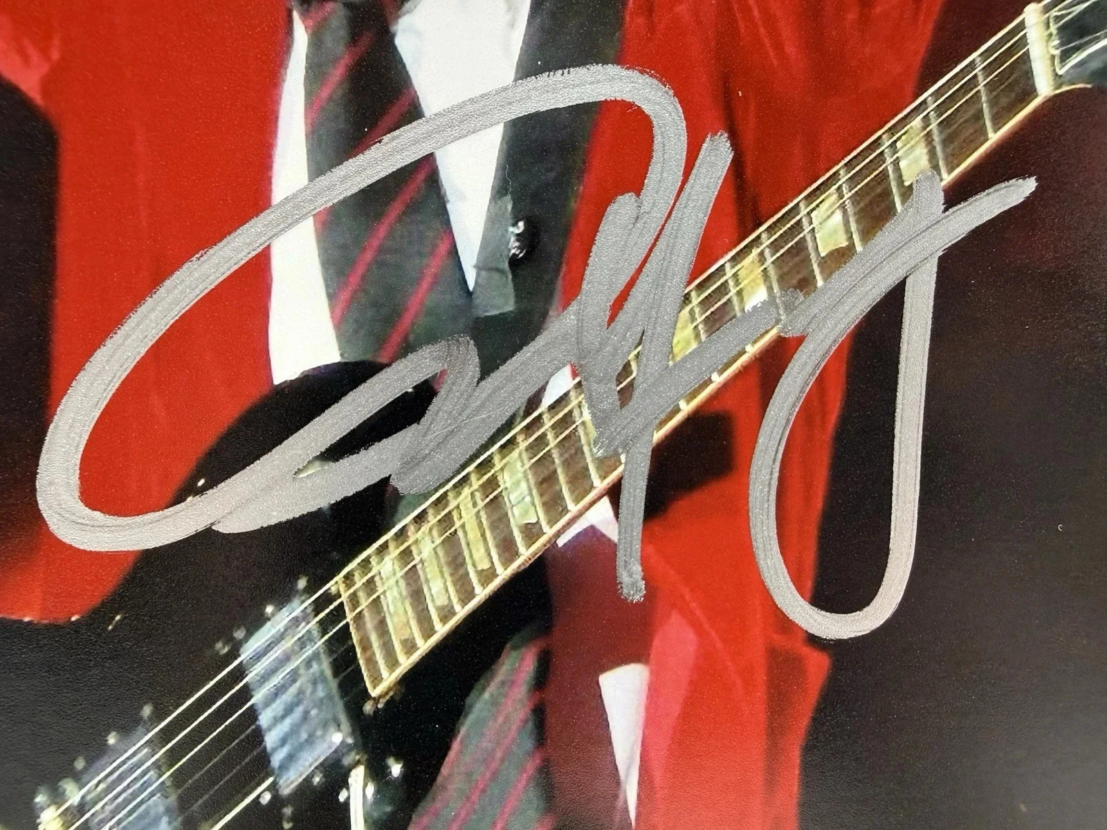 ANGUS YOUNG signed AC/DC huge CONCERT photo 8x10 TSA coa/hologram autograph, изображение 2