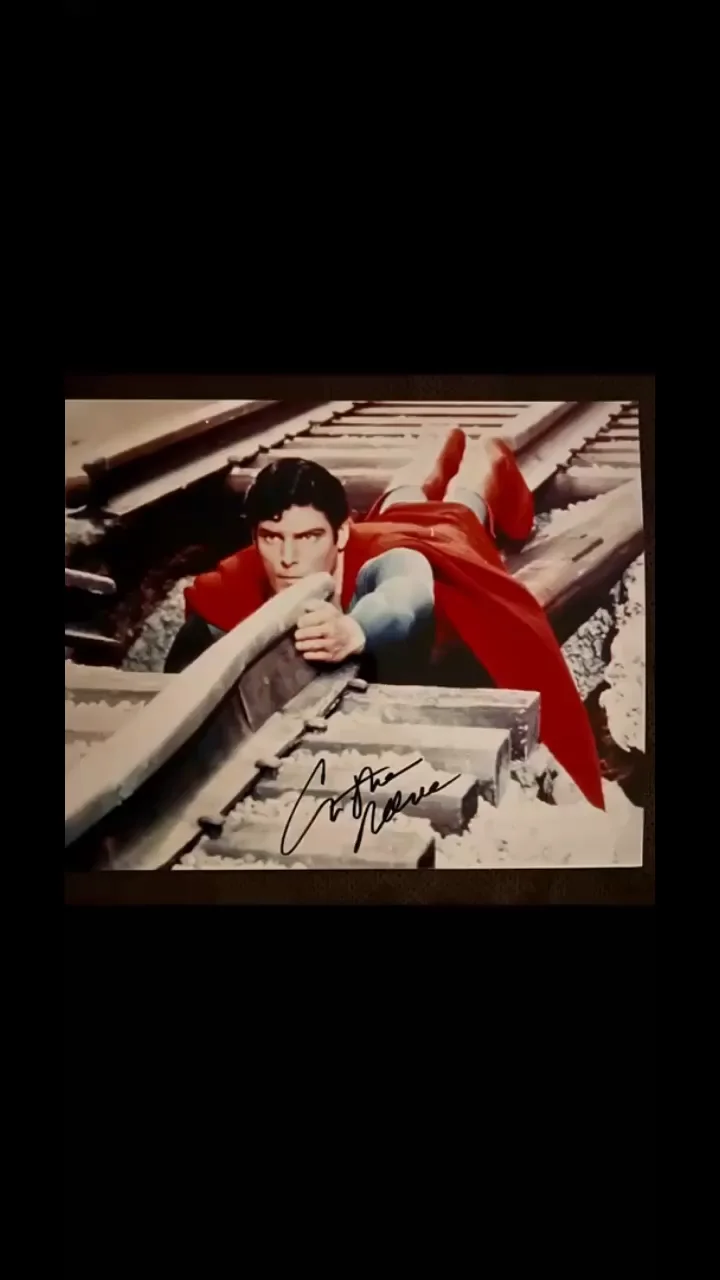 Christopher Reeve — Christoher Reeve Superman Autograph, image 2