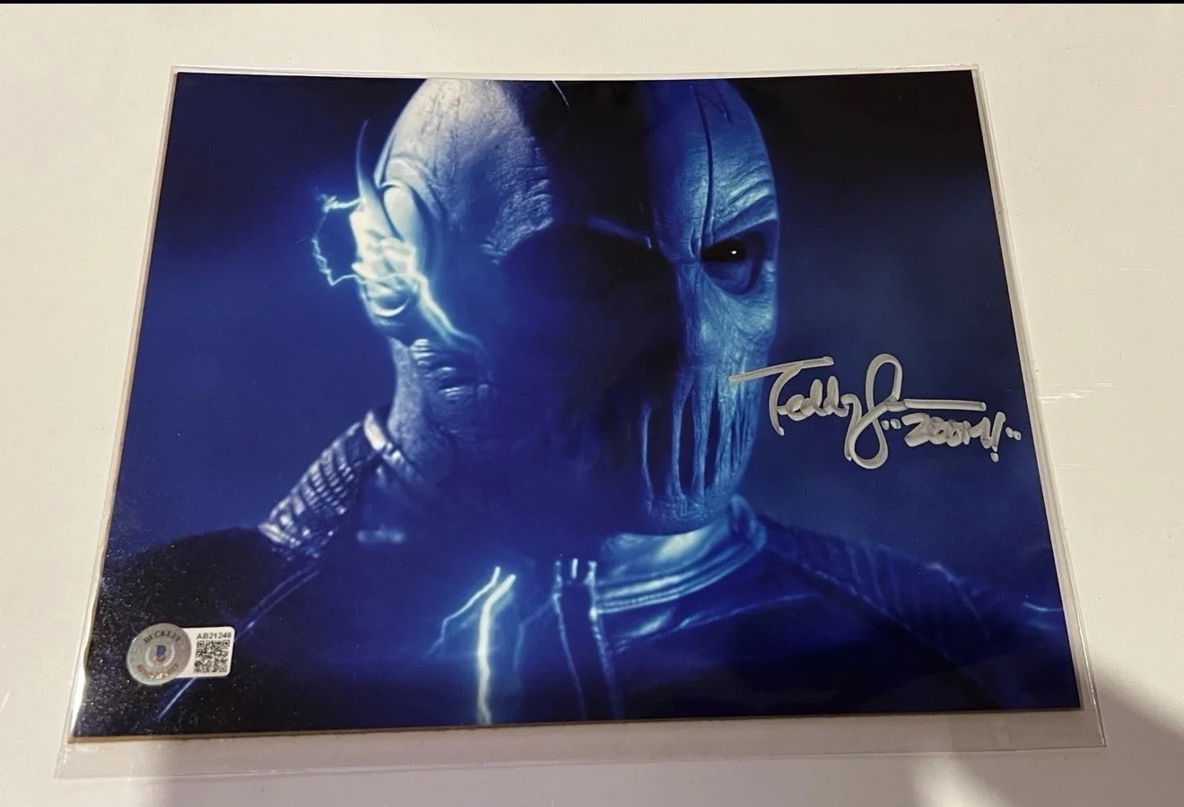 BAM! Geek Box 2 Teddy Sears The Flash “Zoom” Autographed 8x10 Photos Beckett COA, изображение 5