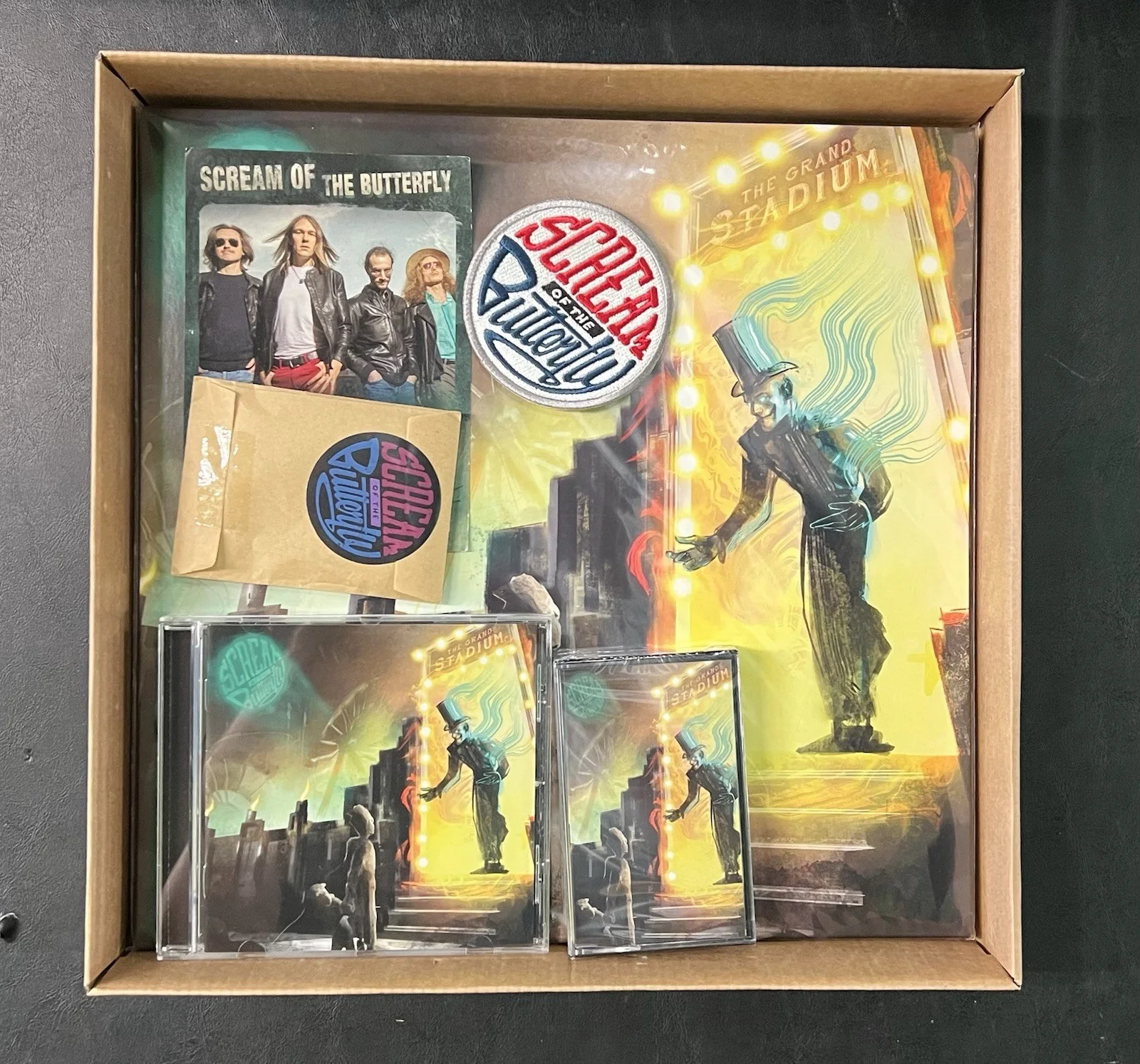 Scream Of The Butterfly The Grand Stadium Deluxe Bundle Signed, изображение 2