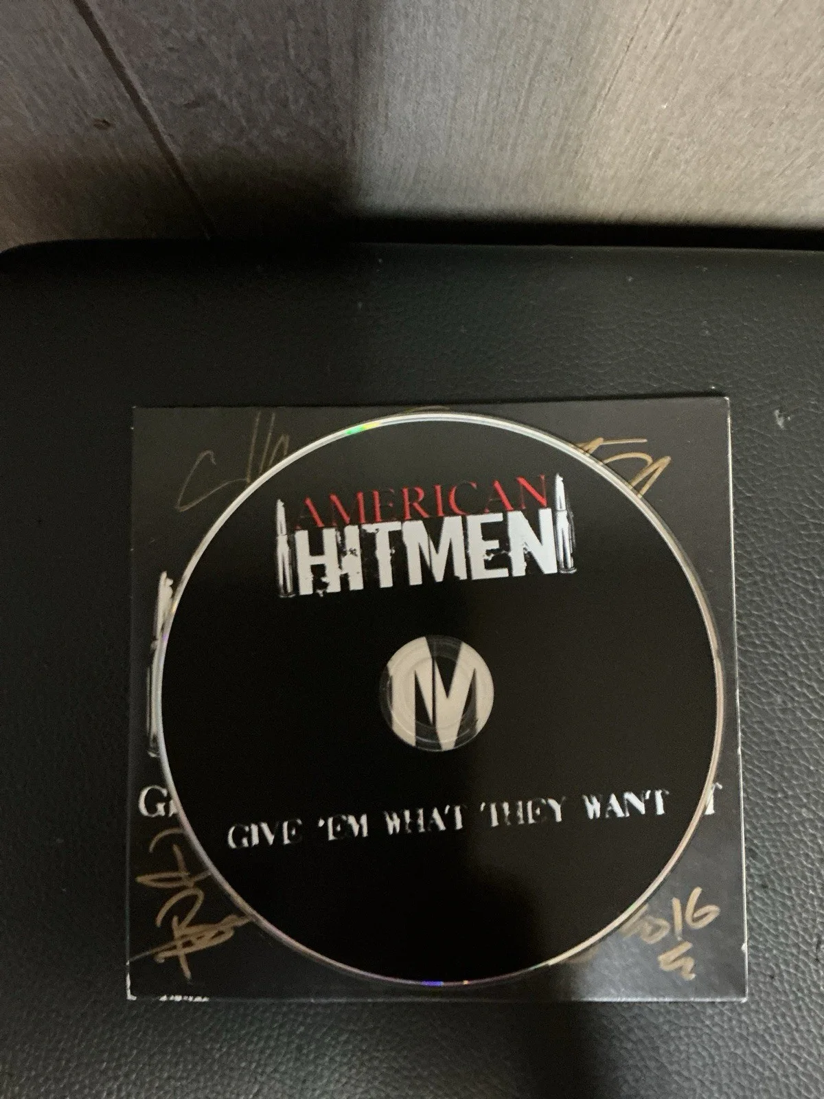 American Hitmen Signed Autographed Give ’Em What They Want CD 2015 Rock, изображение 2