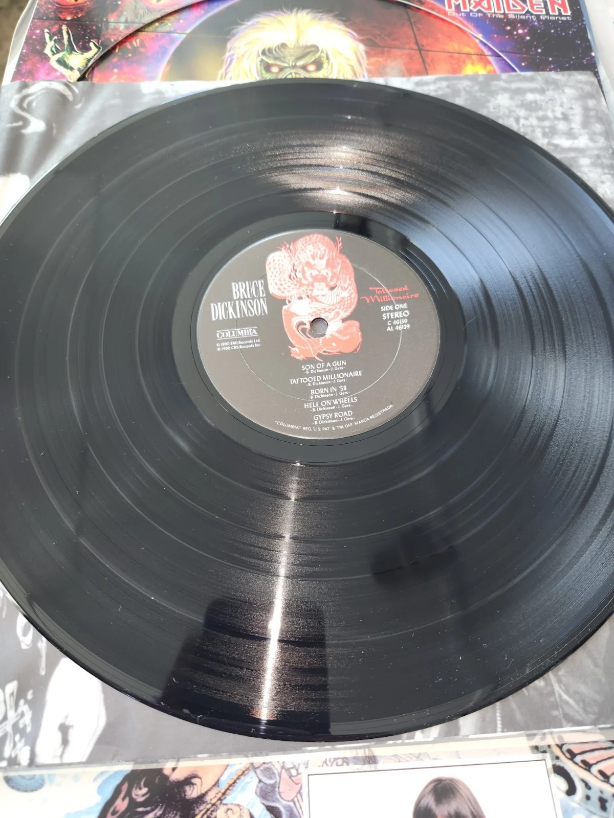 Bruce Dickinson — BRUCE DICKINSON - TATTOOED MILLIONAIRE SIGNED VINYL (Record Album), изображение 4