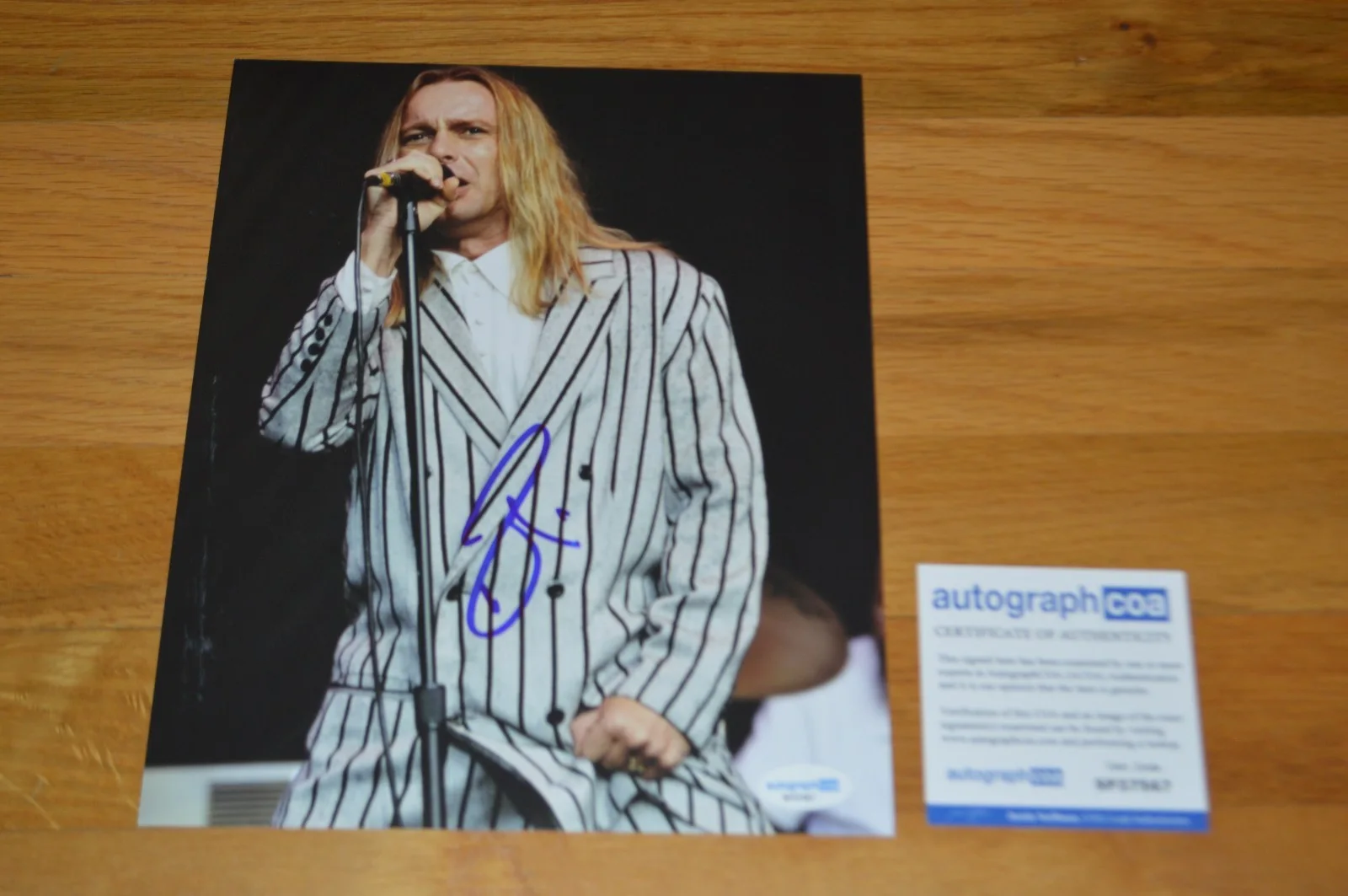 Cheap Trick ~ Robin Zander Autographed 8x10 Color Photo with AUTOGRAPH COA, изображение 4