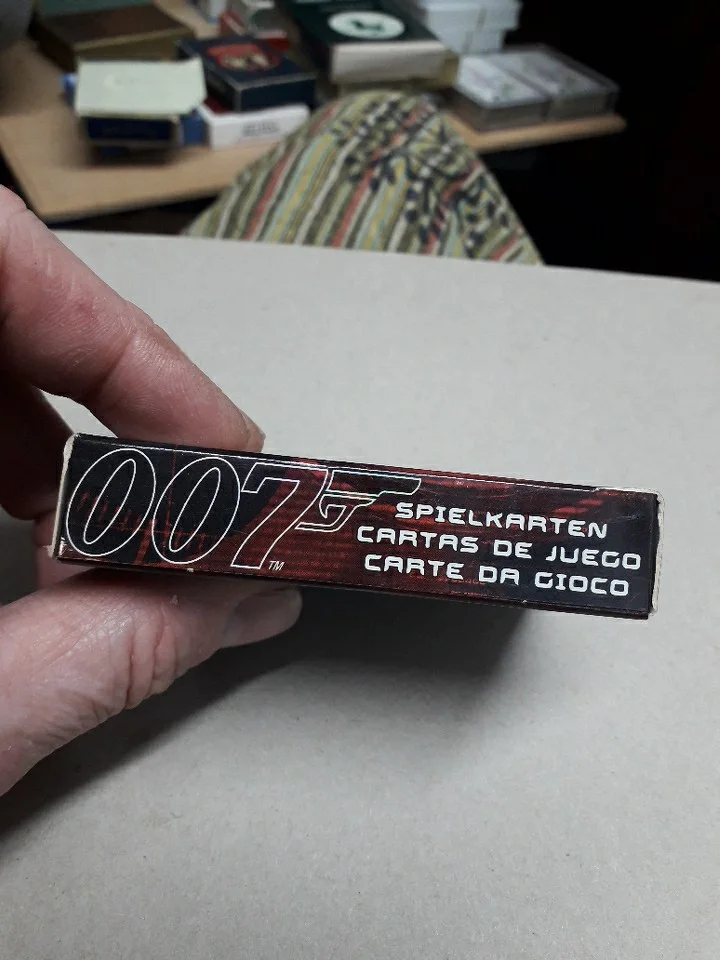 James Bond 007 Movie Playing Cards Carta Mundi Films 1-10, изображение 3