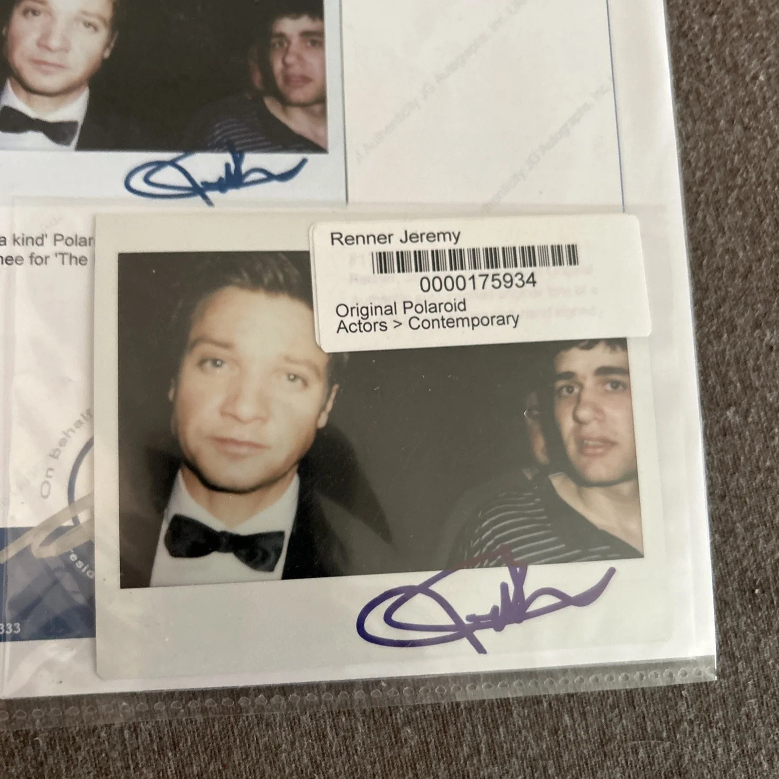 Jeremy Renner Signed Polaroid Marvel Avengers COA, image 2