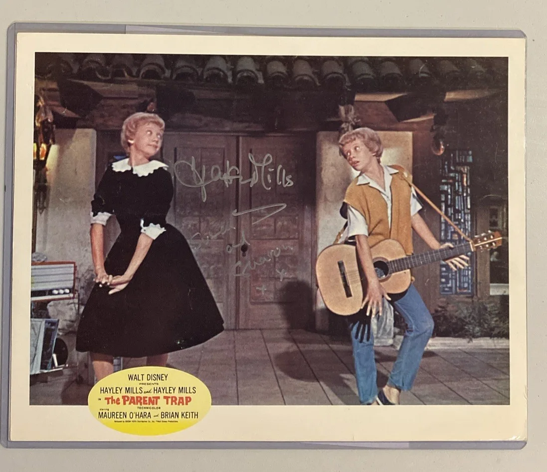 Hayley Mills — Hayley Mills Signed “The Parent Trap” 11x14 Lobby Card *Disney 1961