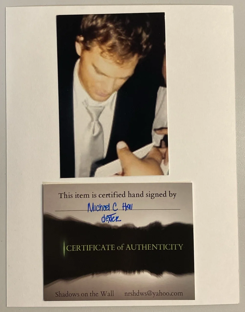 Michael C Hall — Michael C Hall Dexter Signed 11x17 Photo W/ COA, image 2