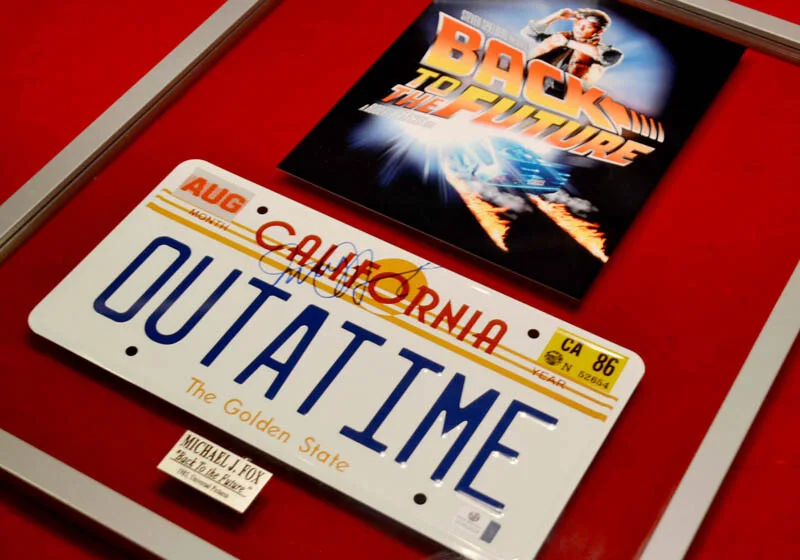 MICHAEL J. FOX — MICHAEL J. FOX Signed BACK TO THE FUTURE Prop, Autograph, FRAME, Global COA, DVD, image 5