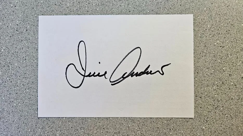 JULIE ANDREWS — JULIE ANDREWS SIGNED 4x6 INDEX CARD AUTOGRAPH - MARY POPPINS
