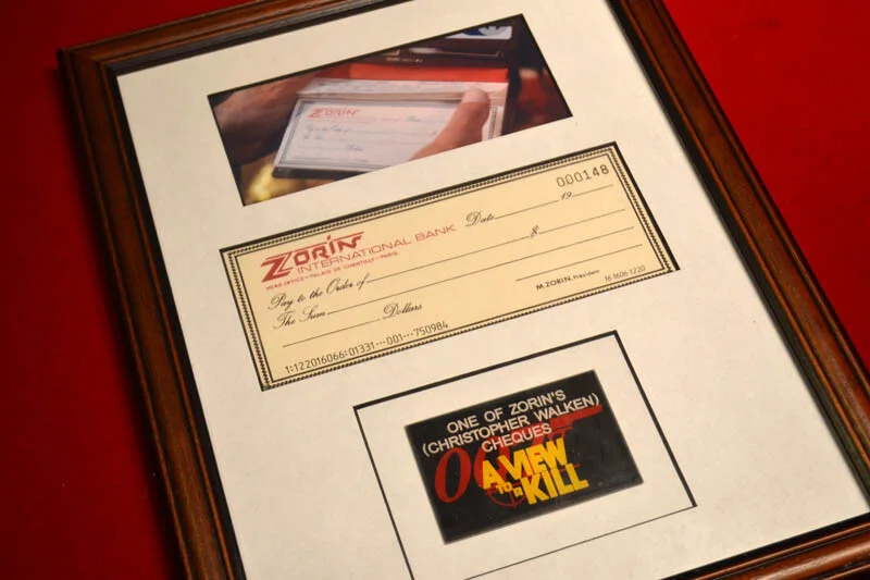 ROGER MOORE — ROGER MOORE Signed JAMES BOND 007, Screen Used PROP, COA PROP STORE, DVD, Frame, image 3