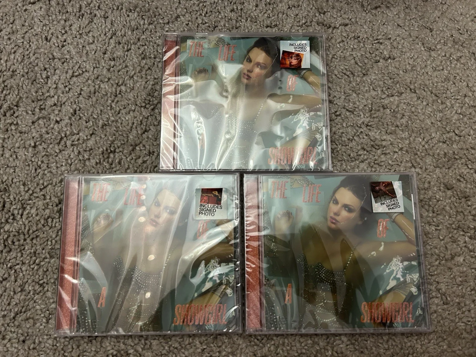 Taylor Swift Life of a Showgirl Signed CD Bundle, изображение 2