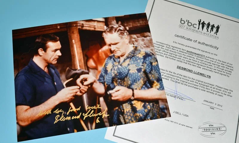 SEAN CONNERY, 19 Stars, Crew — Signed SEAN CONNERY +19 JAMES BOND 007 Autographs, UACC, COA, DVD, Briefcase DAF, изображение 4