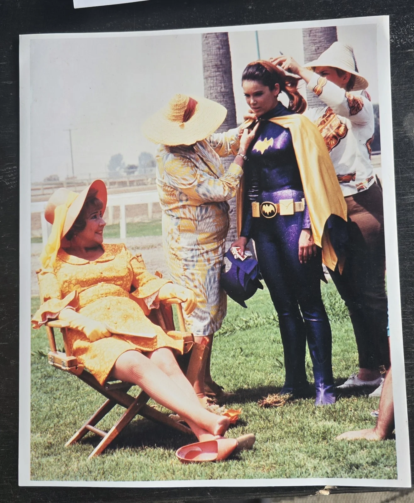 Authentic Yvonne Craig Signed 8x10 Photo – Batgirl (1966 TV Series) w/ COA, изображение 3