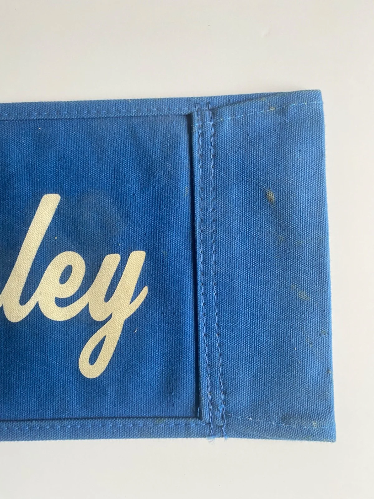 SNEAKERS (1992) Ben Kingsley canvas cast chairback, image 3