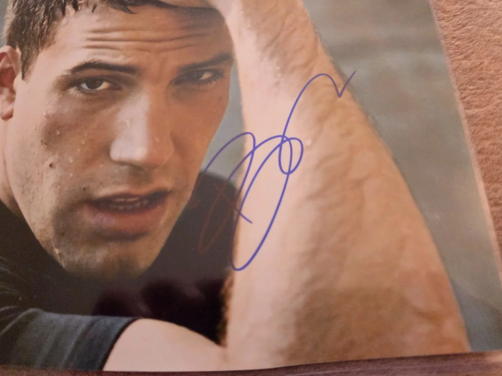 Ben Afleck — BEN AFLECK Autographed 8 x 10 Color Photo., image 2