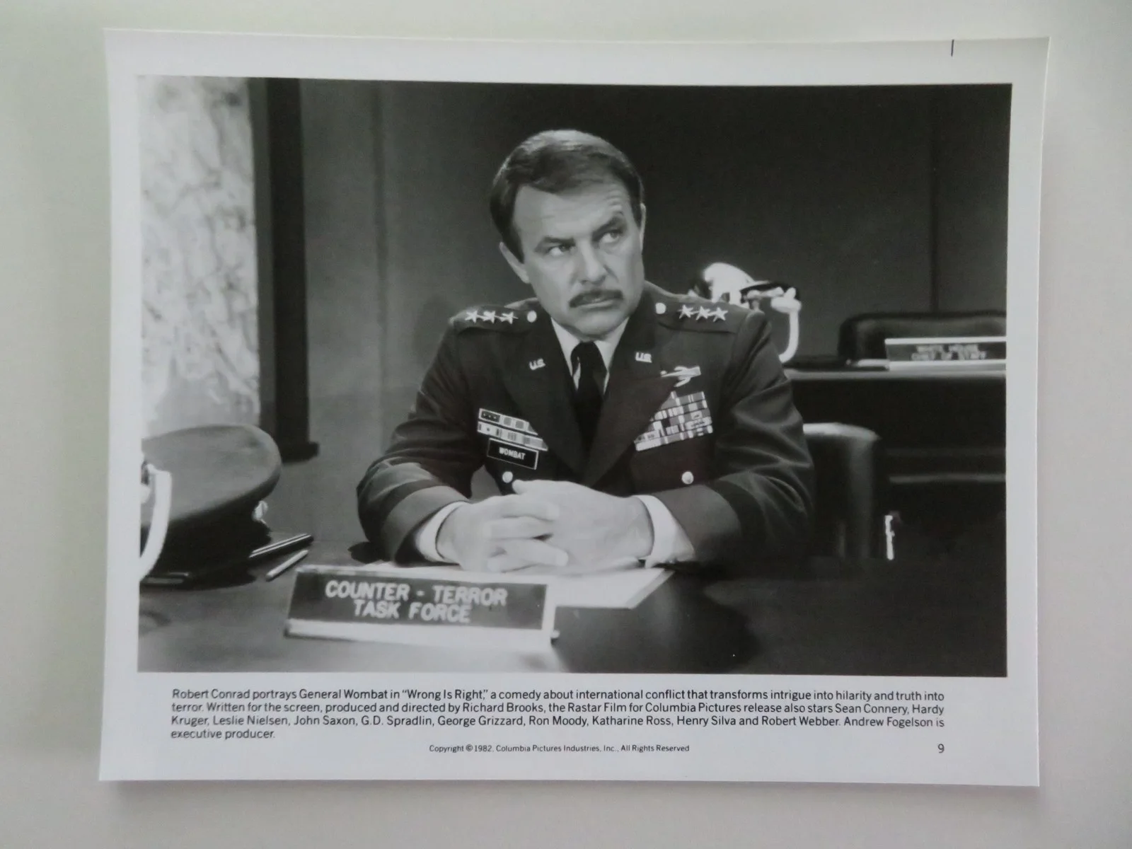 Wrong Is Right - C MOVIE STILL PHOTO LOT OF 7 SEAN CONNERY LESLIE NIELSEN 1982, изображение 5