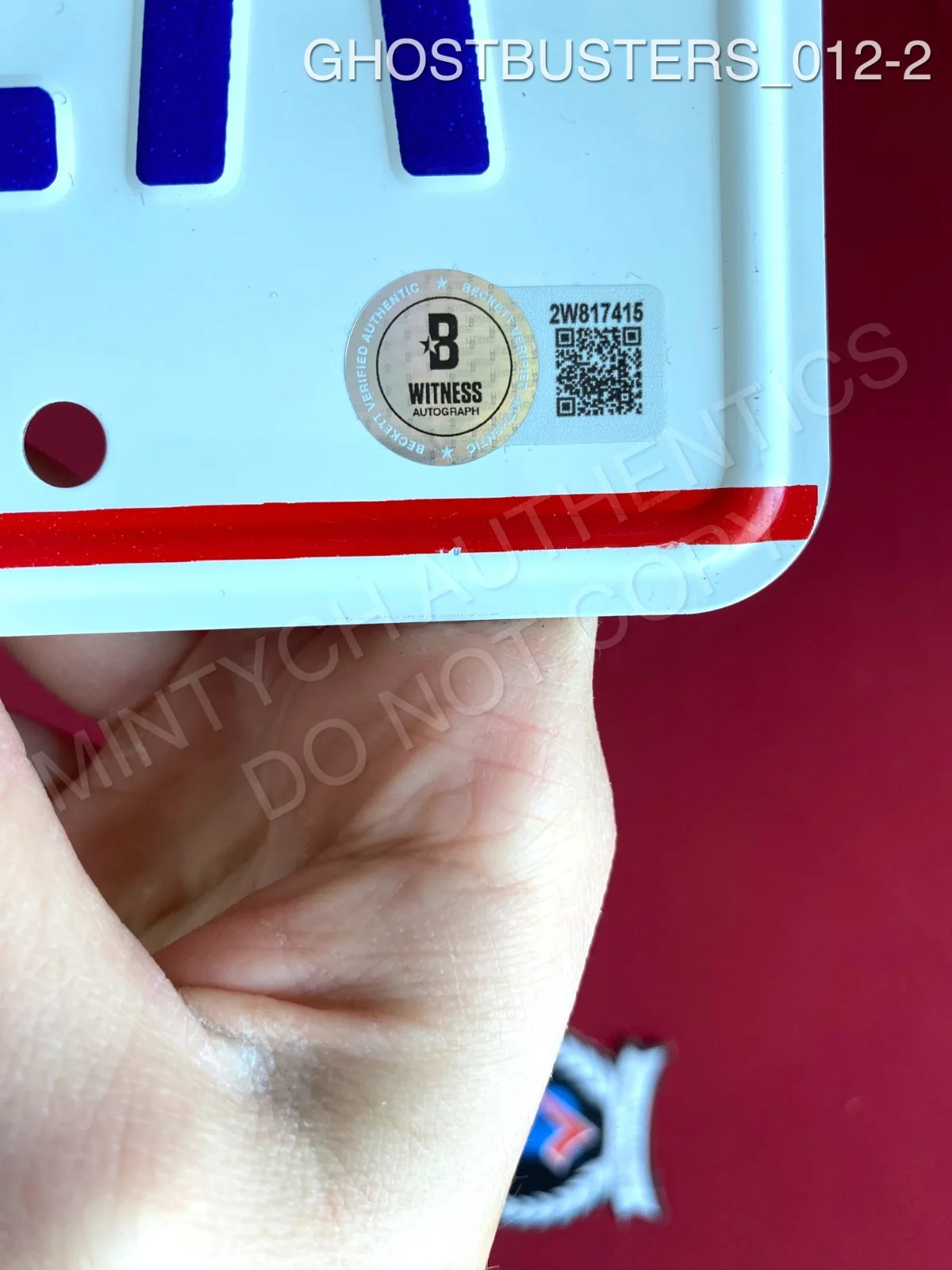 Sigourney Weaver, Dan Aykroyd — Sigourney Weaver Dan Aykroyd signed New York Ecto-1 license plate Ghostbusters, image 2