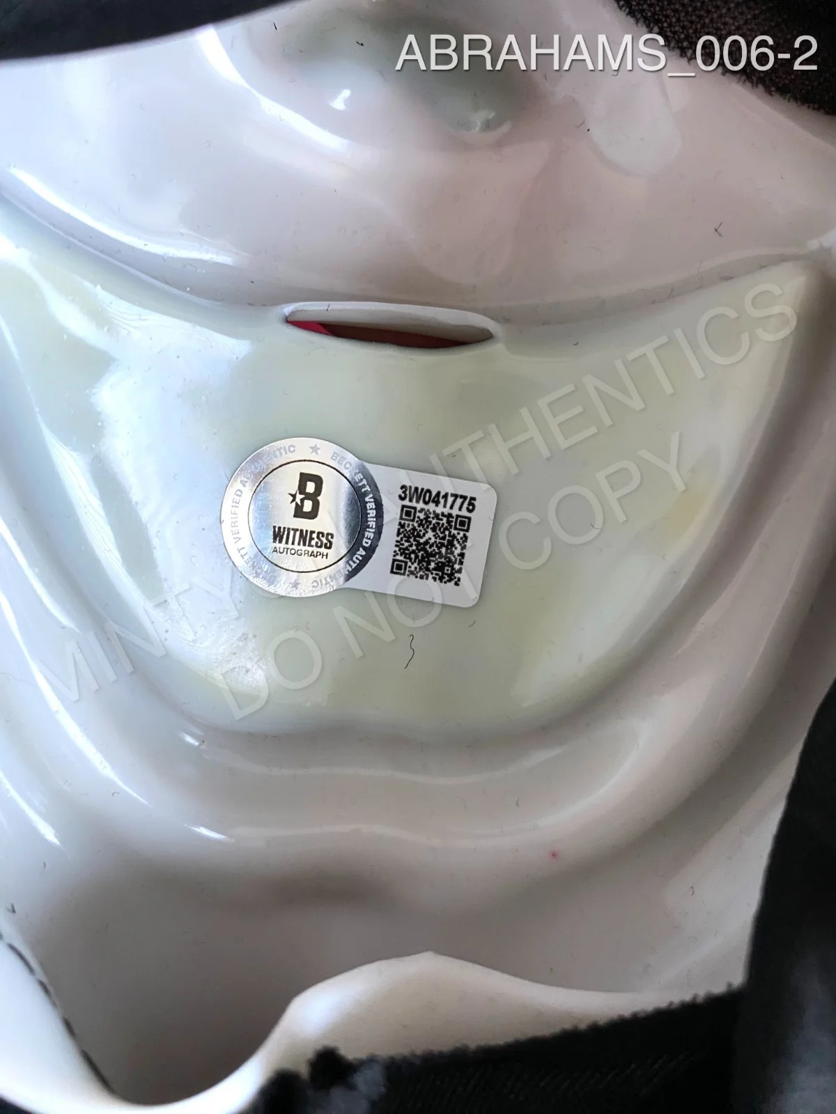 Jon Abrahams — Jon Abrahams signed Ghost Face Fun World Scary Movie mask Beckett COA, изображение 2