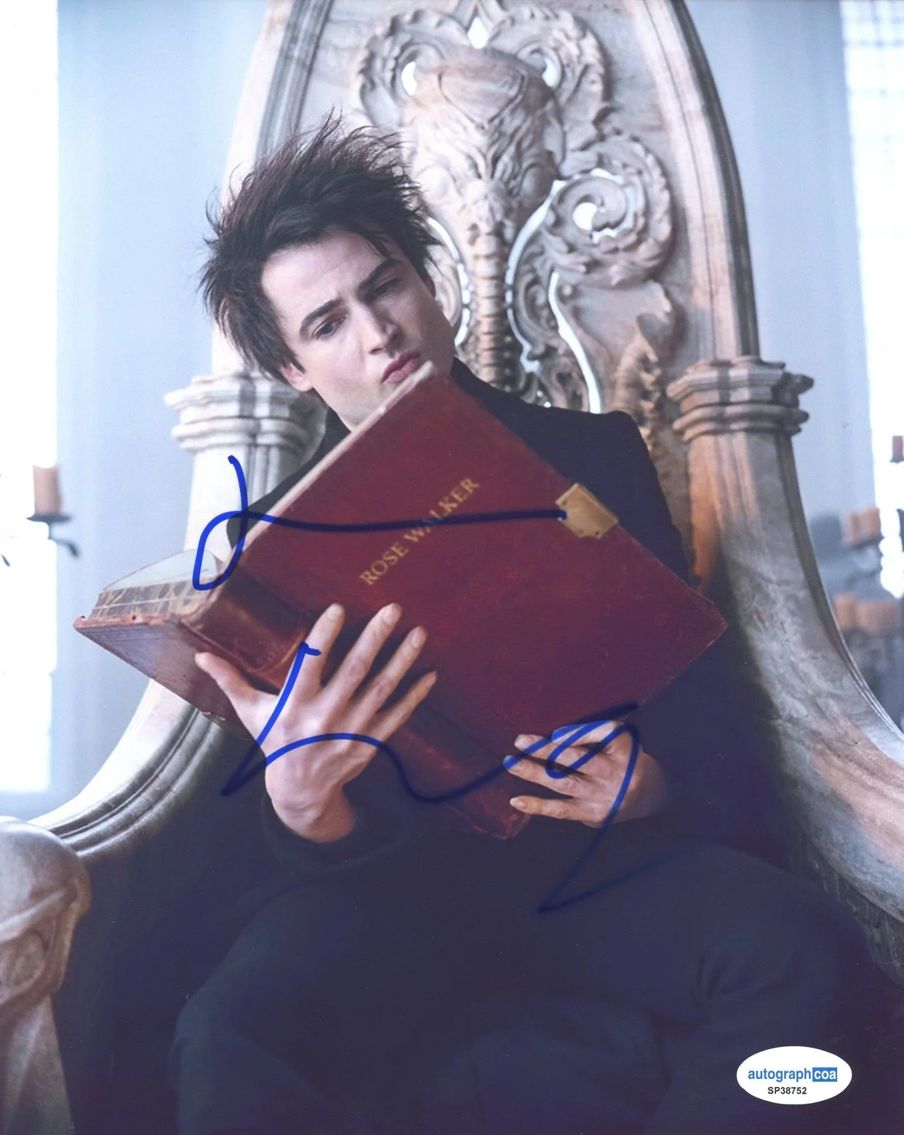 Tom Sturridge — Tom Sturridge "The Sandman" AUTOGRAPH Signed 'Dream' 8x10 Photo C ACOA, изображение 2