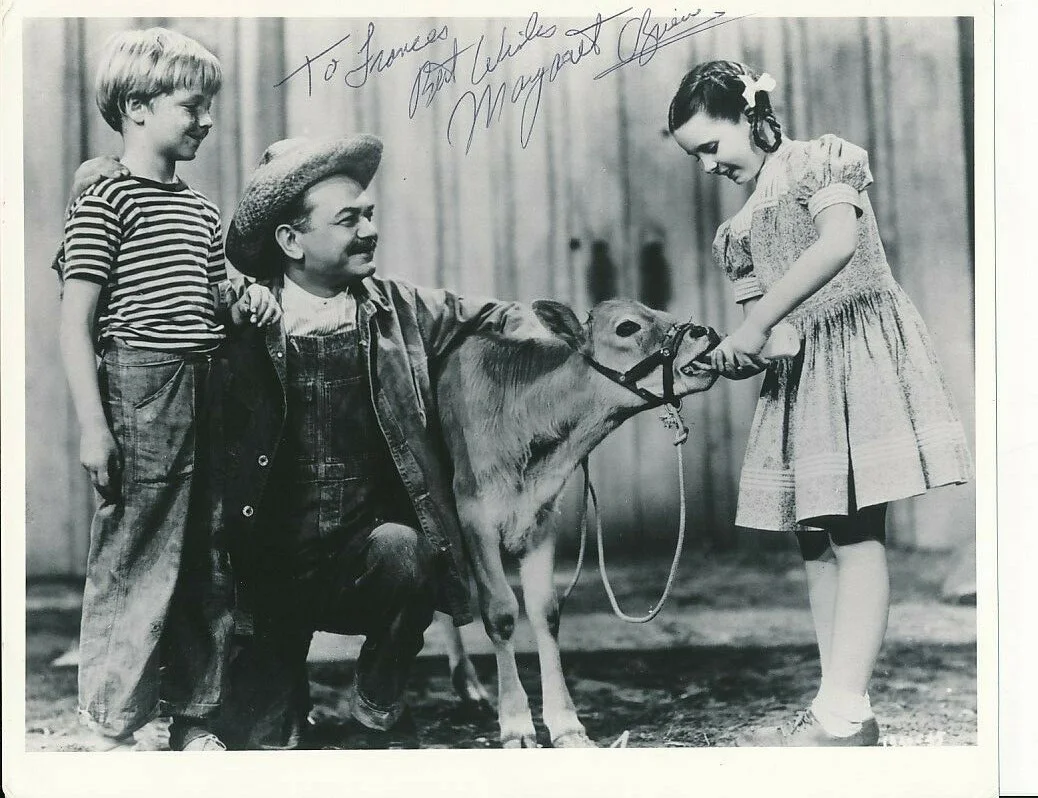 MARGARET O'BRIEN — MARGARET O'BRIEN Child Star Original SIGNED AUTOGRAPHED 1945 Studio PHOTO
